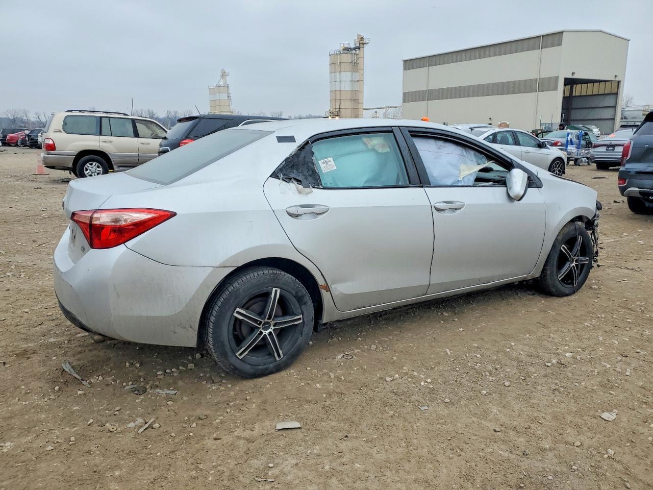 2018 Toyota Corolla L - Фото 3