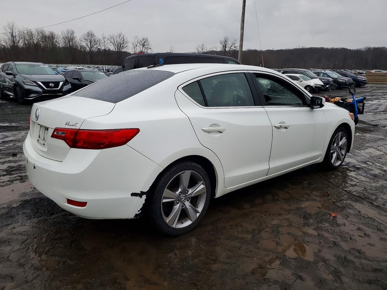 2014 Acura Ilx 20 Tech - Image 3