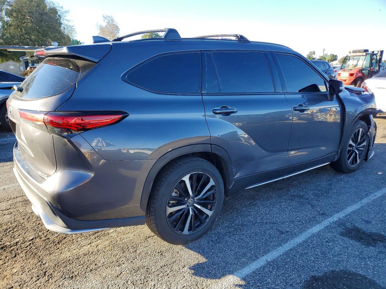 2022 Toyota Highlander Xse - Фото 3