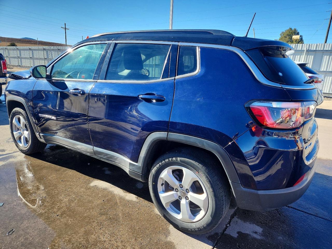 2019 Jeep Compass Latitude - Image 2