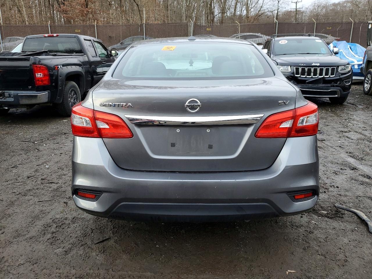 2017 Nissan Sentra S - Image 6