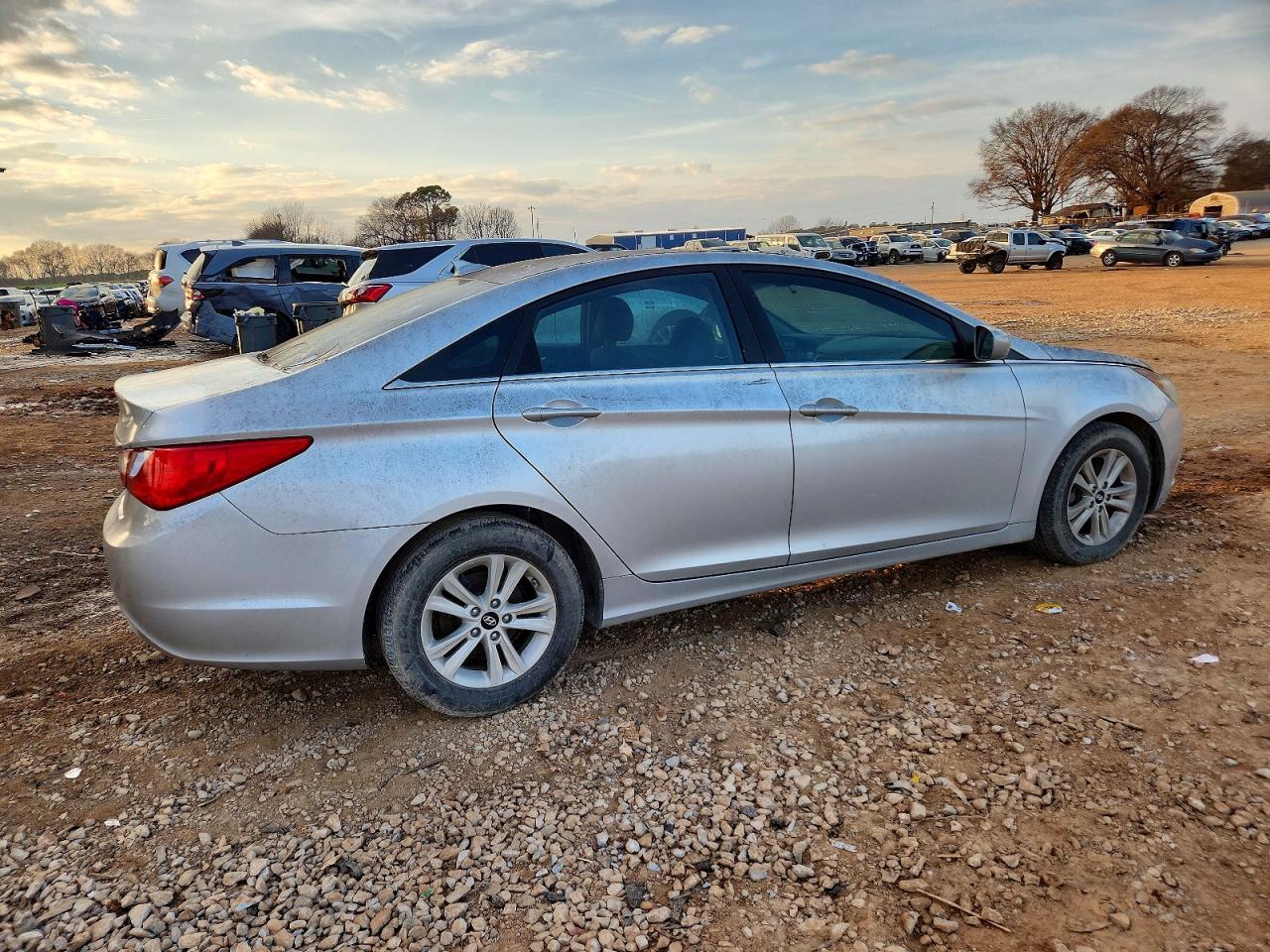 2013 Hyun Sonata Gls - Image 3