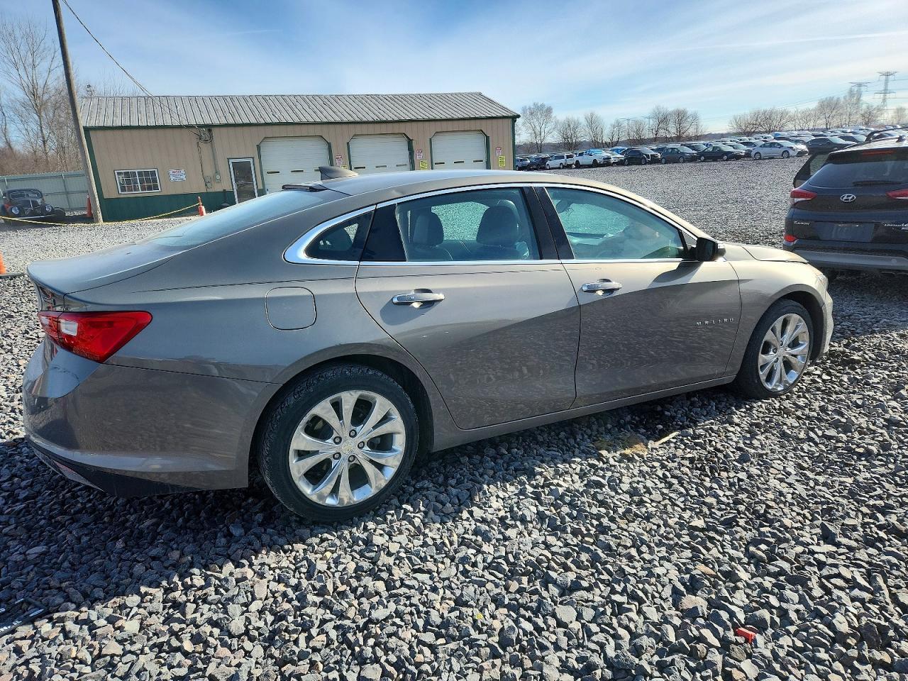 2018 Chevrolet Malibu Premier - Image 3