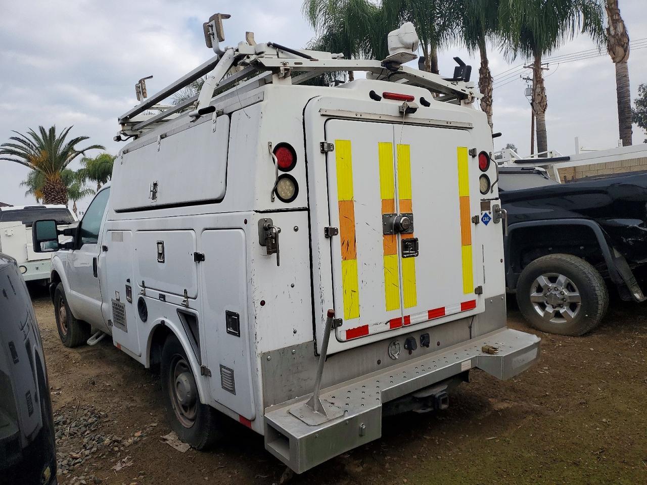 2013 Ford F350 Sd Utility Truck ** Prior Fleet ** - Image 2