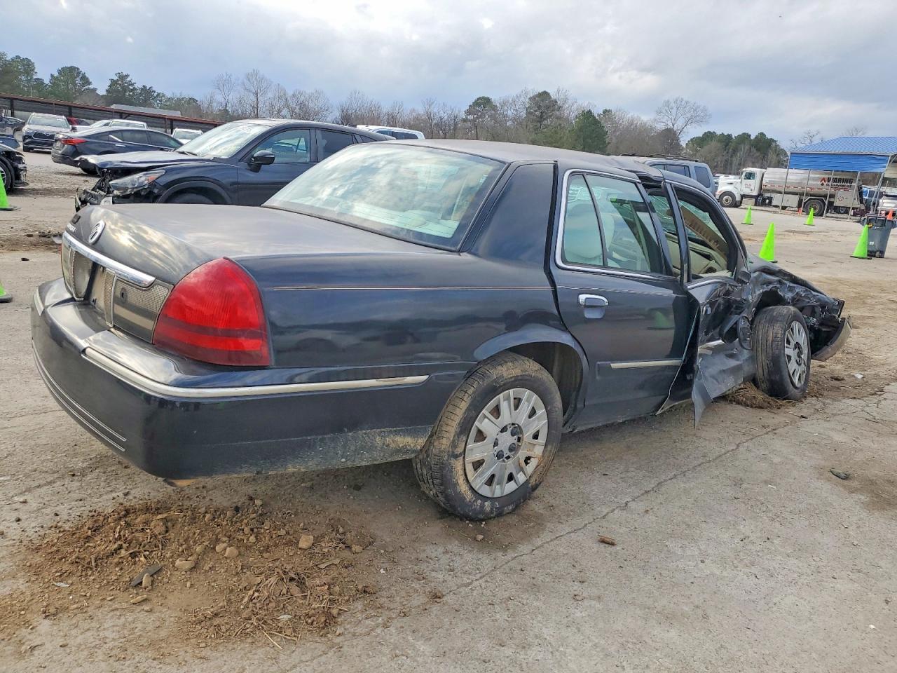 2007 Mercury Grand Marquis Gs - Фото 3