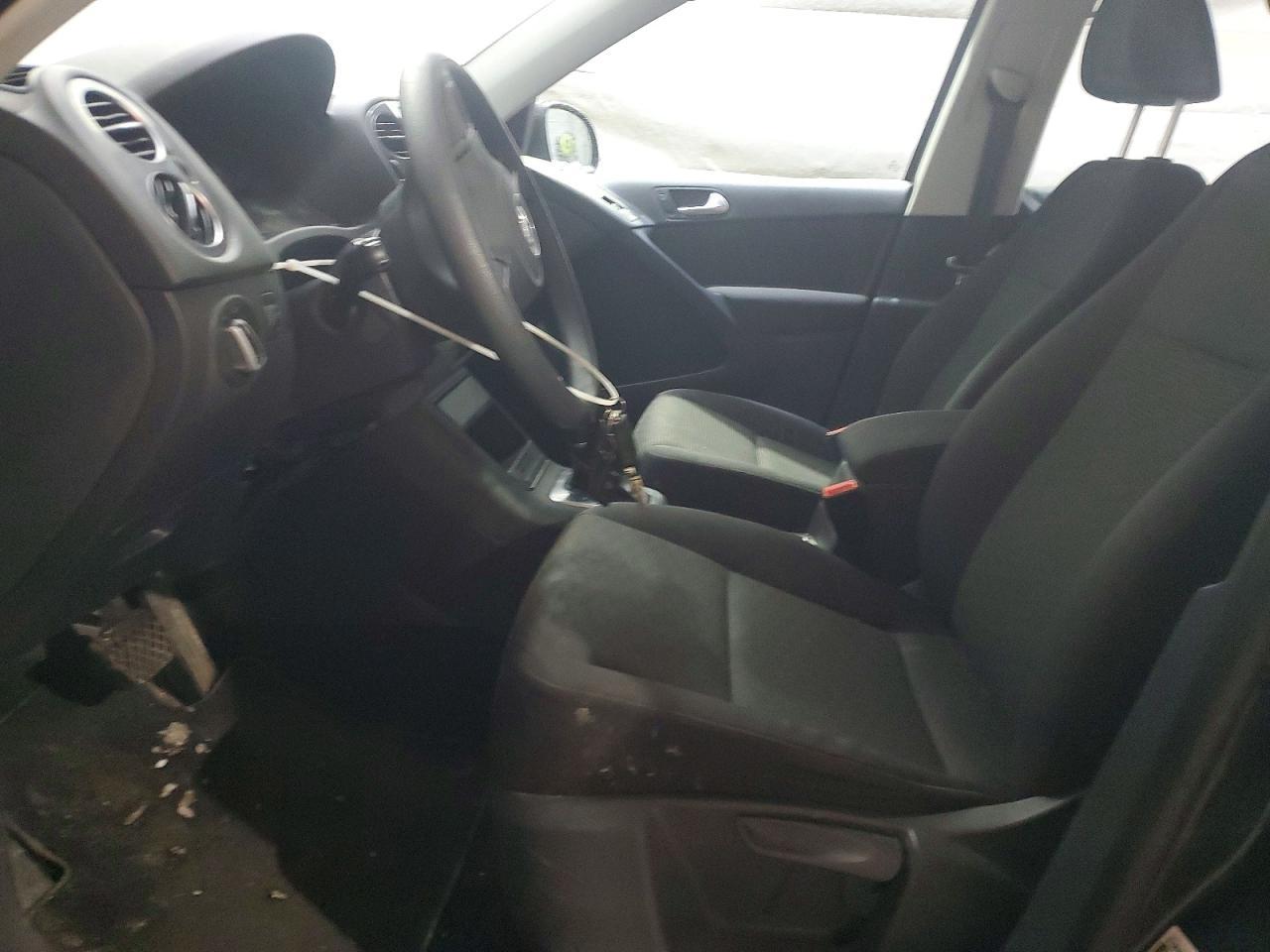 2012 Volkswagen Tiguan S/Se/Sel - Image 7