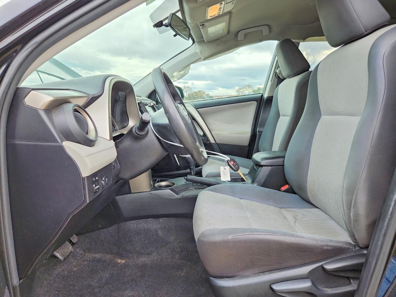 2015 Toyota Rav4 Le - Image 7