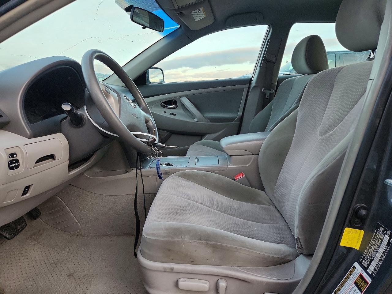 2011 Toyota Camry Le - Фото 7