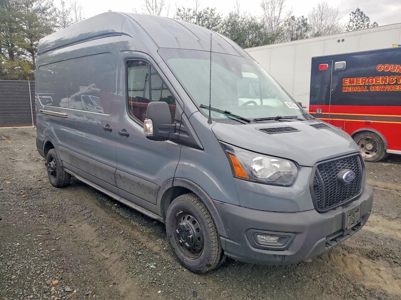 2022 Ford Transit T-250 Delivery Van - Image 4