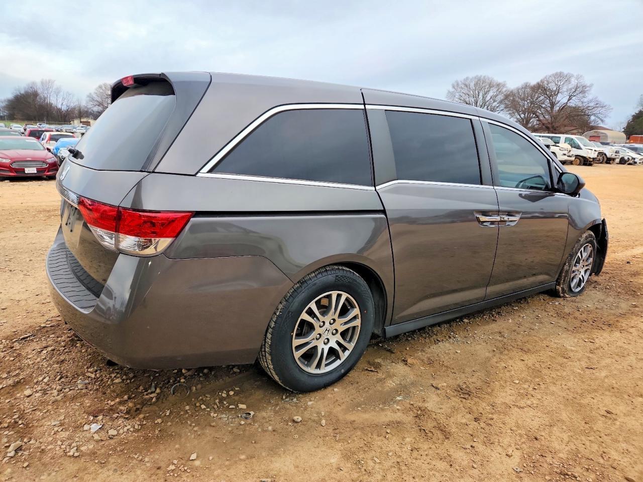 2016 Honda Odyssey - Image 3