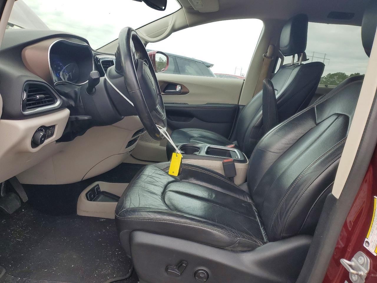 2017 Chrysler Pacifica Touring L Plus - Фото 7