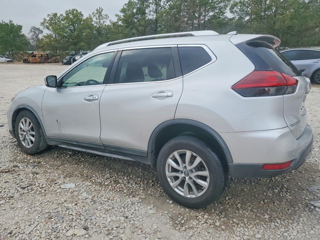 2020 Niss Rogue Sv - Фото 2