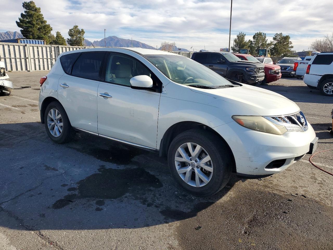 2011 Nissan Murano S - Image 4