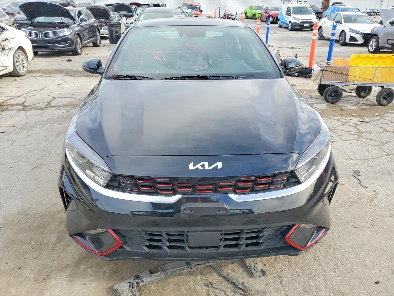 2024 Kia Forte Gt Line - Image 5