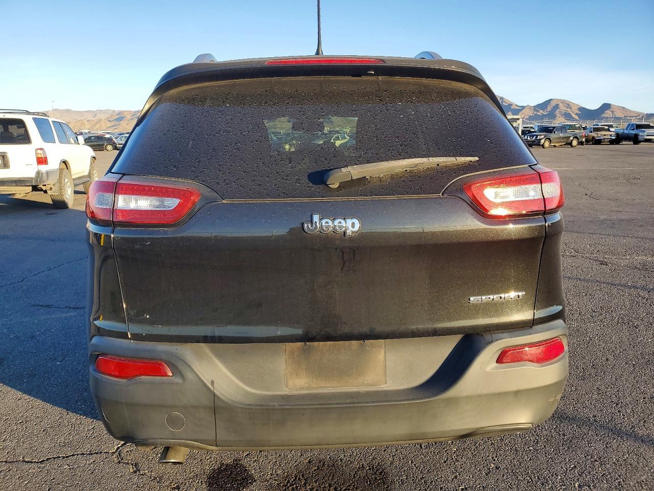 2015 Jeep Cherokee Sport - Фото 6