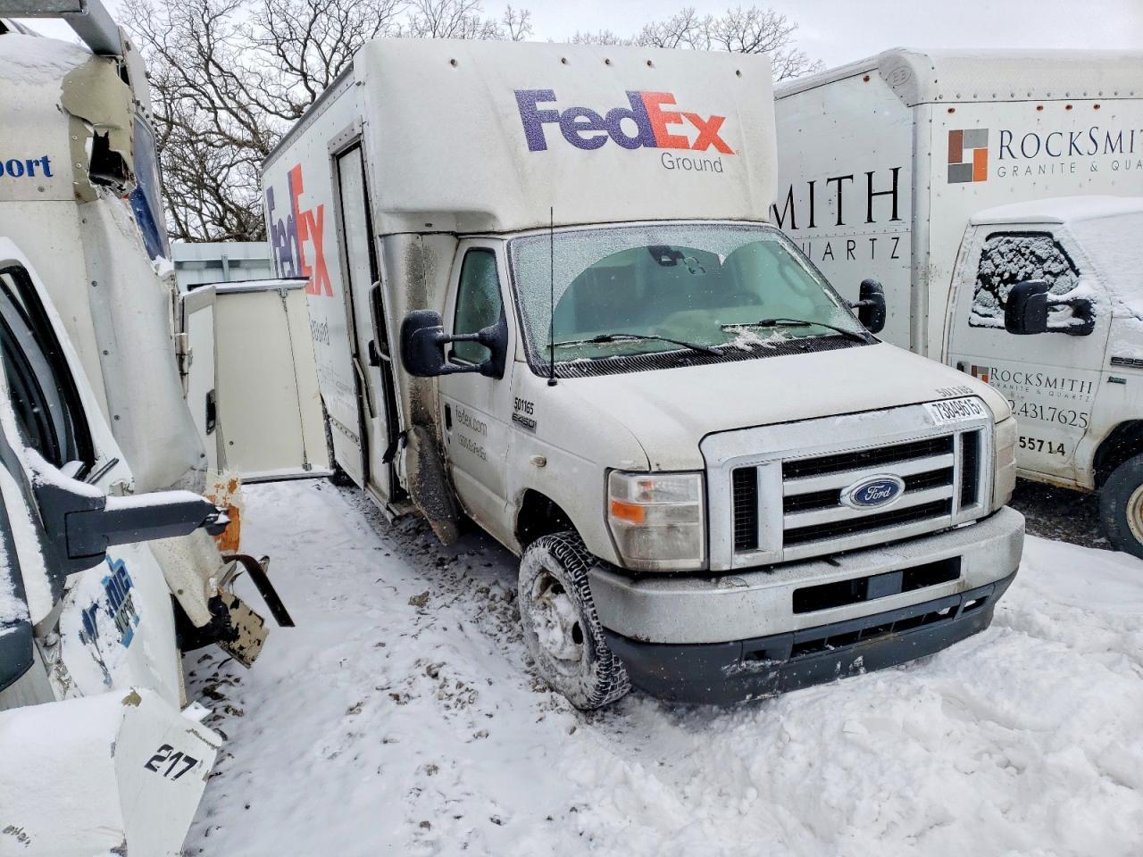 2022 Ford E450 Box Truck - Image 4