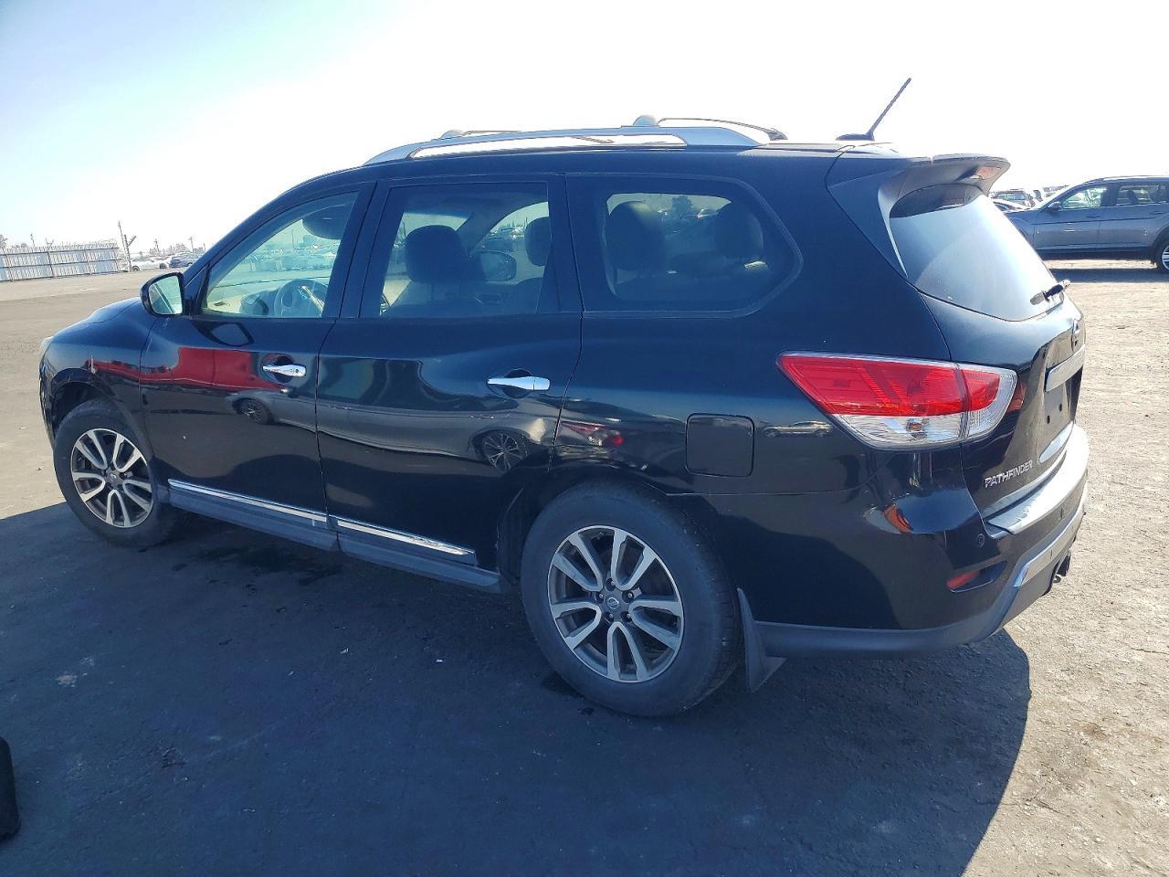 2014 Nissan Pathfinder S - Фото 2