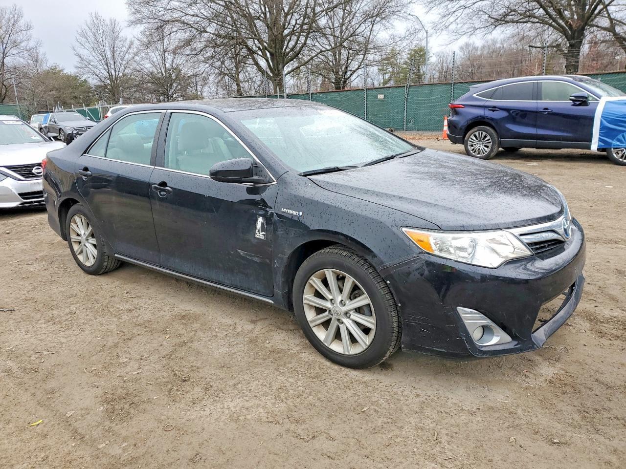 2012 Toyota Camry - Image 4