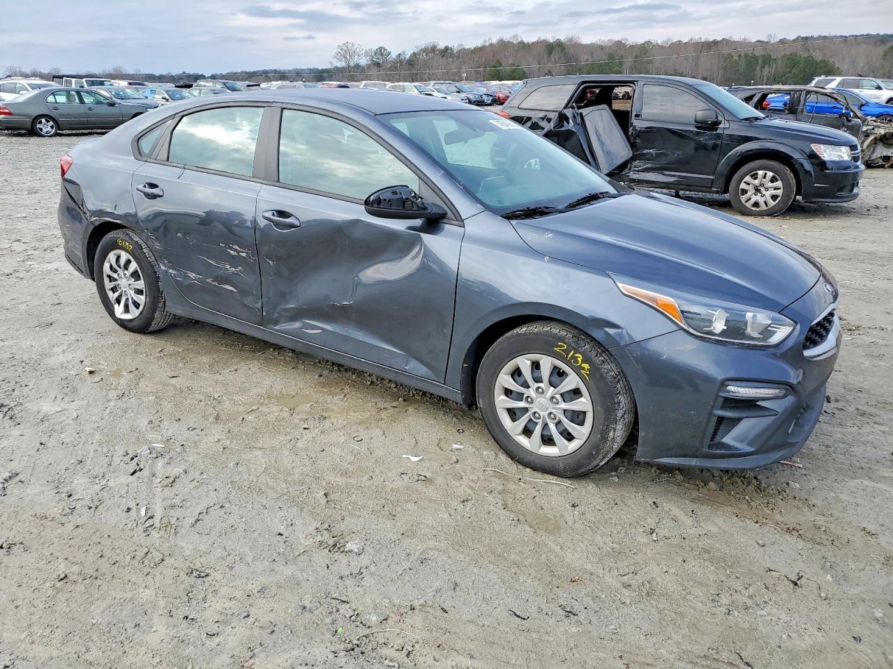 2021 Kia Forte Fe - Фото 4