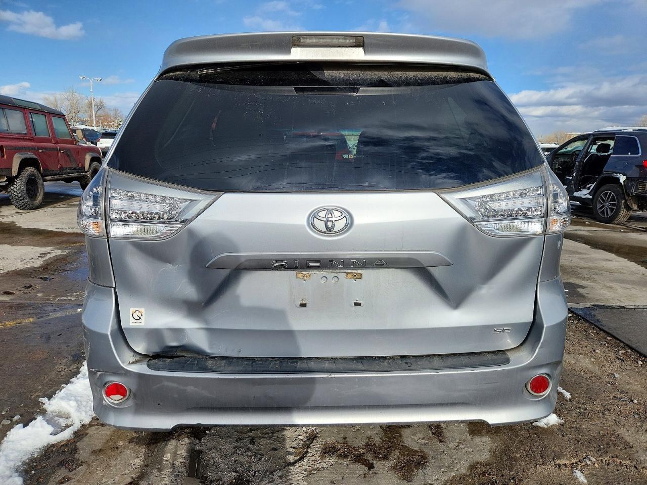 2014 Toyota Sienna Se 8-Passenger - Image 6