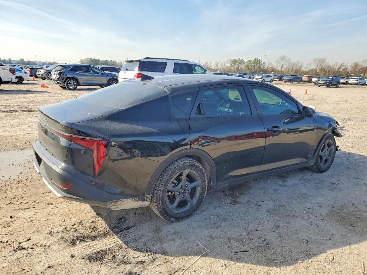2025 Kia K4 - Фото 3