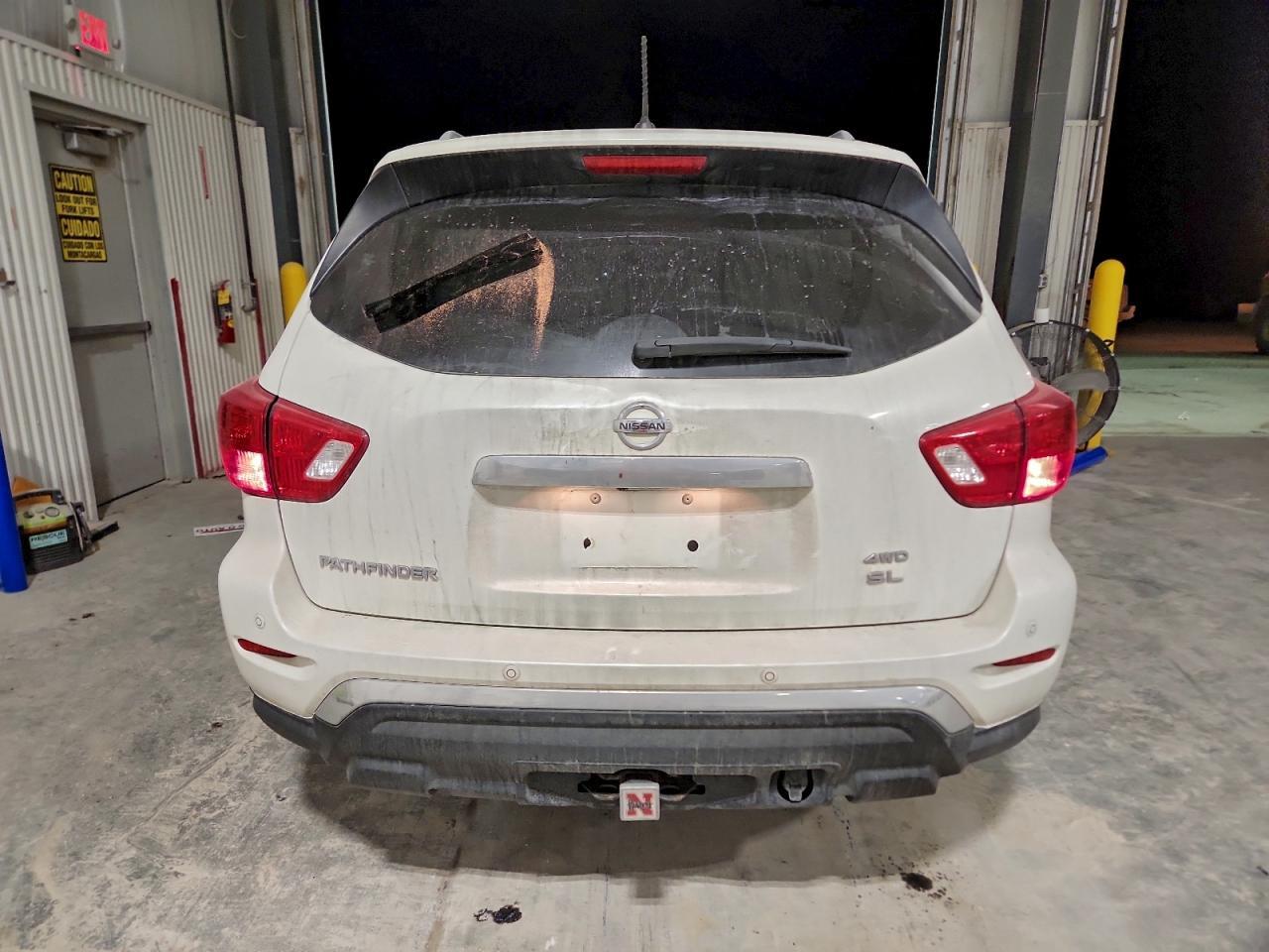 2018 Nissan Pathfinder S - Фото 6