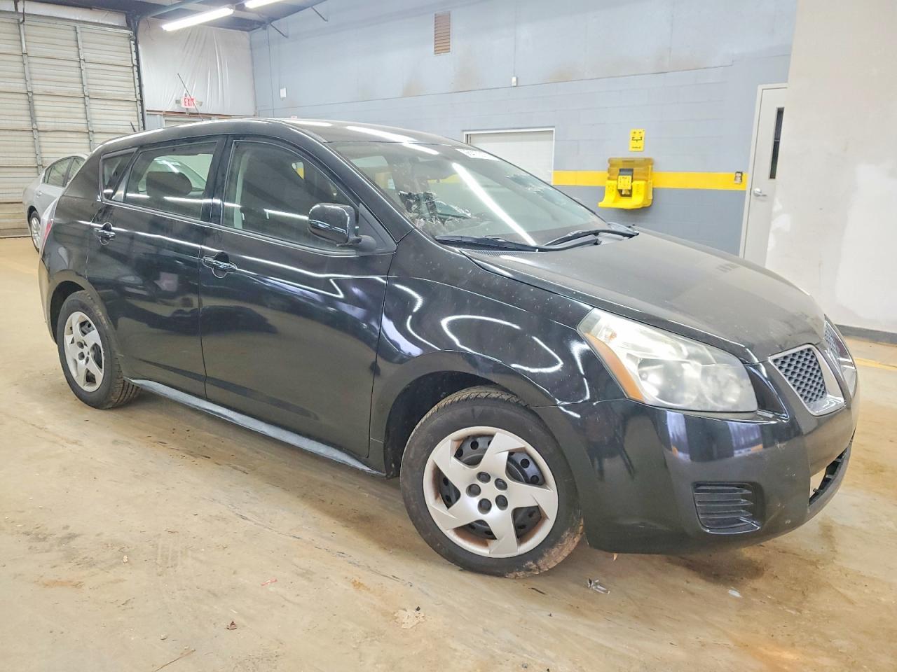 2009 Pontiac Vibe - Image 4