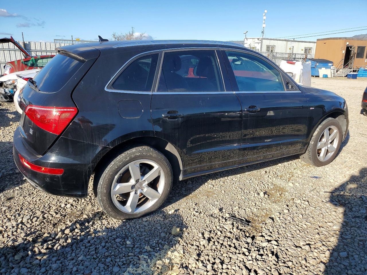 2011 Audi Q5 Premium Plus - Image 3