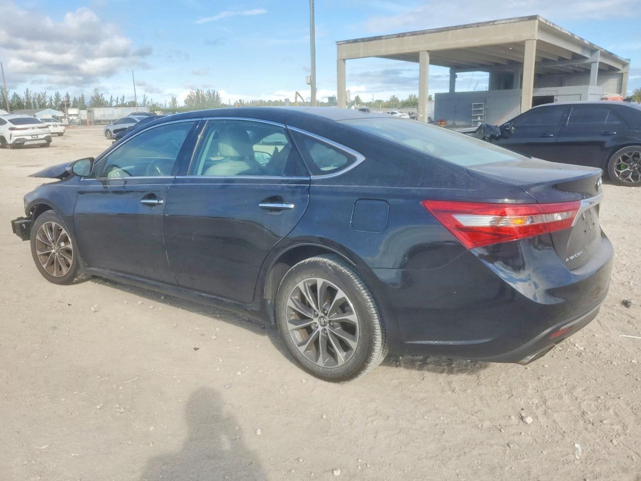 2016 Toyota Avalon Xle - Фото 2