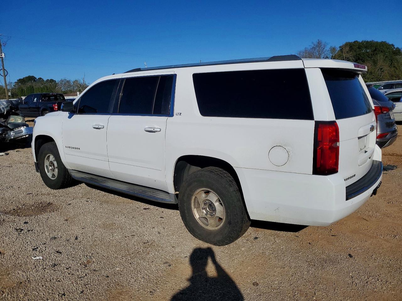 2015 Chevrolet Suburban C1500 Ltz - Фото 2