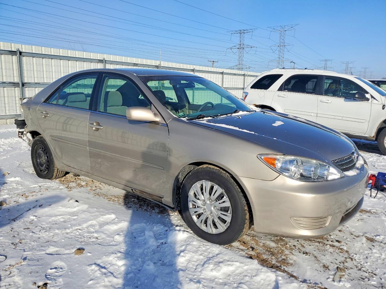 2005 Toyota Camry Le - Image 4