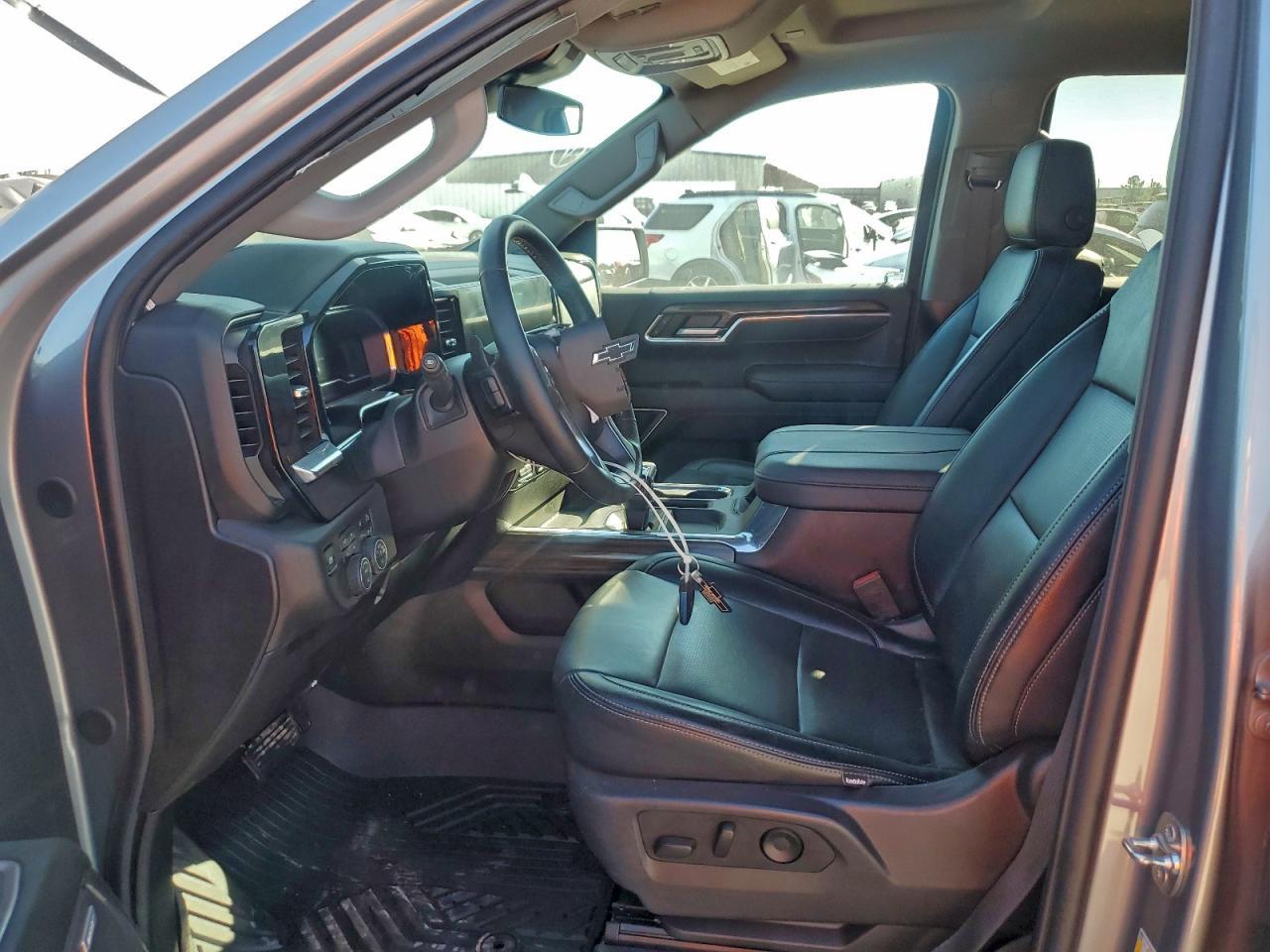 2025 Chevrolet Silverado K1500 Rst - Image 7