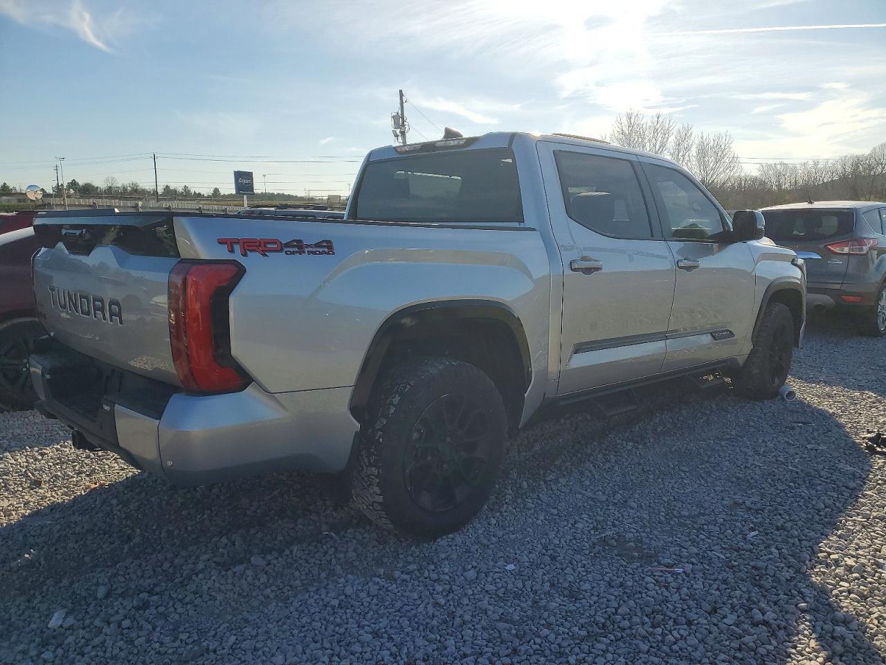 2024 Toyota Tundra Crewmax Limited - Фото 3