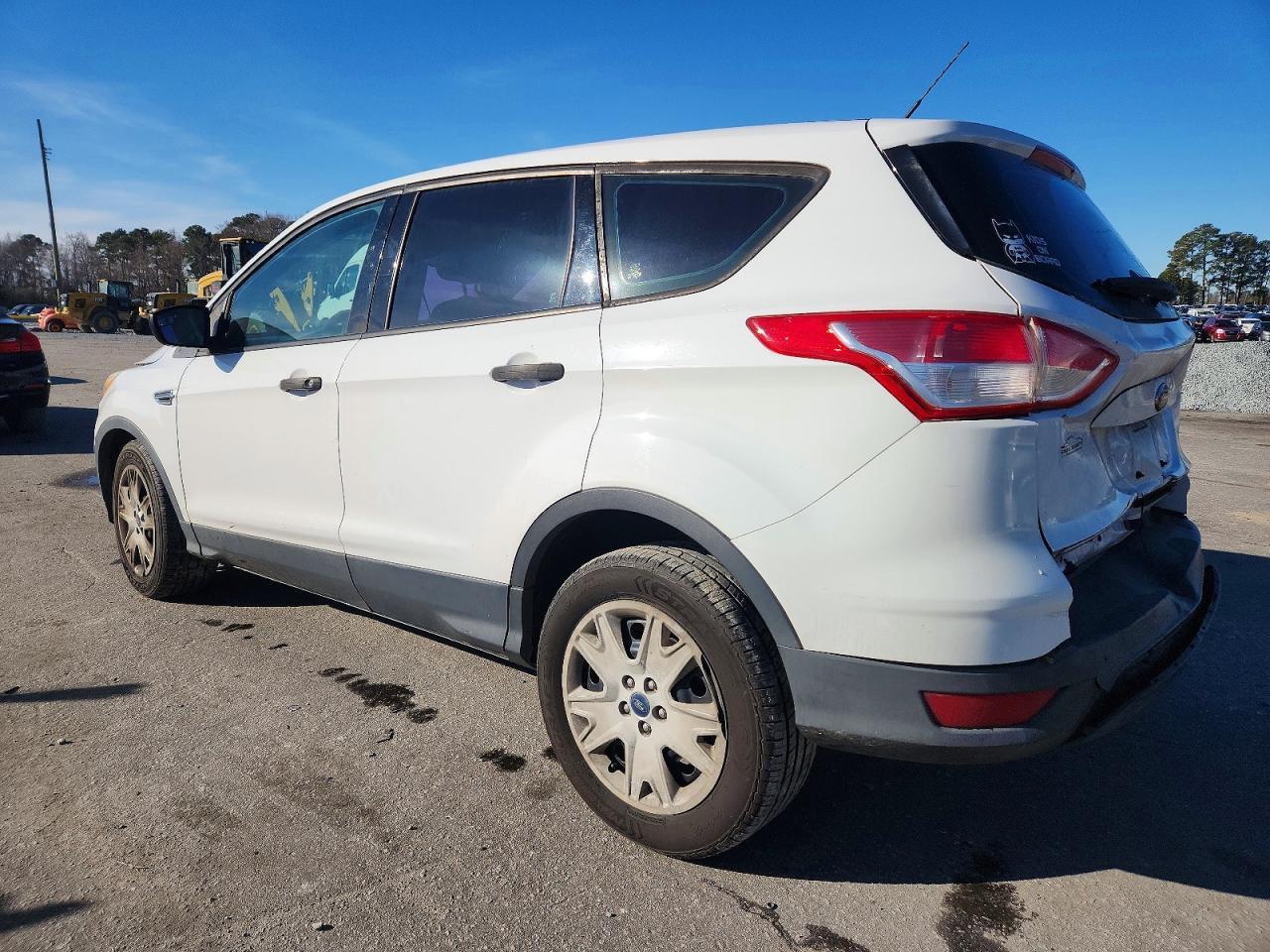 2014 Ford Escape S - Фото 2