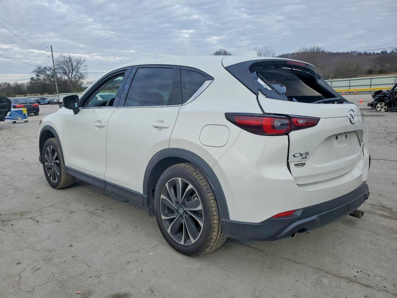 2023 Mazda Cx-5 Premium - Image 2