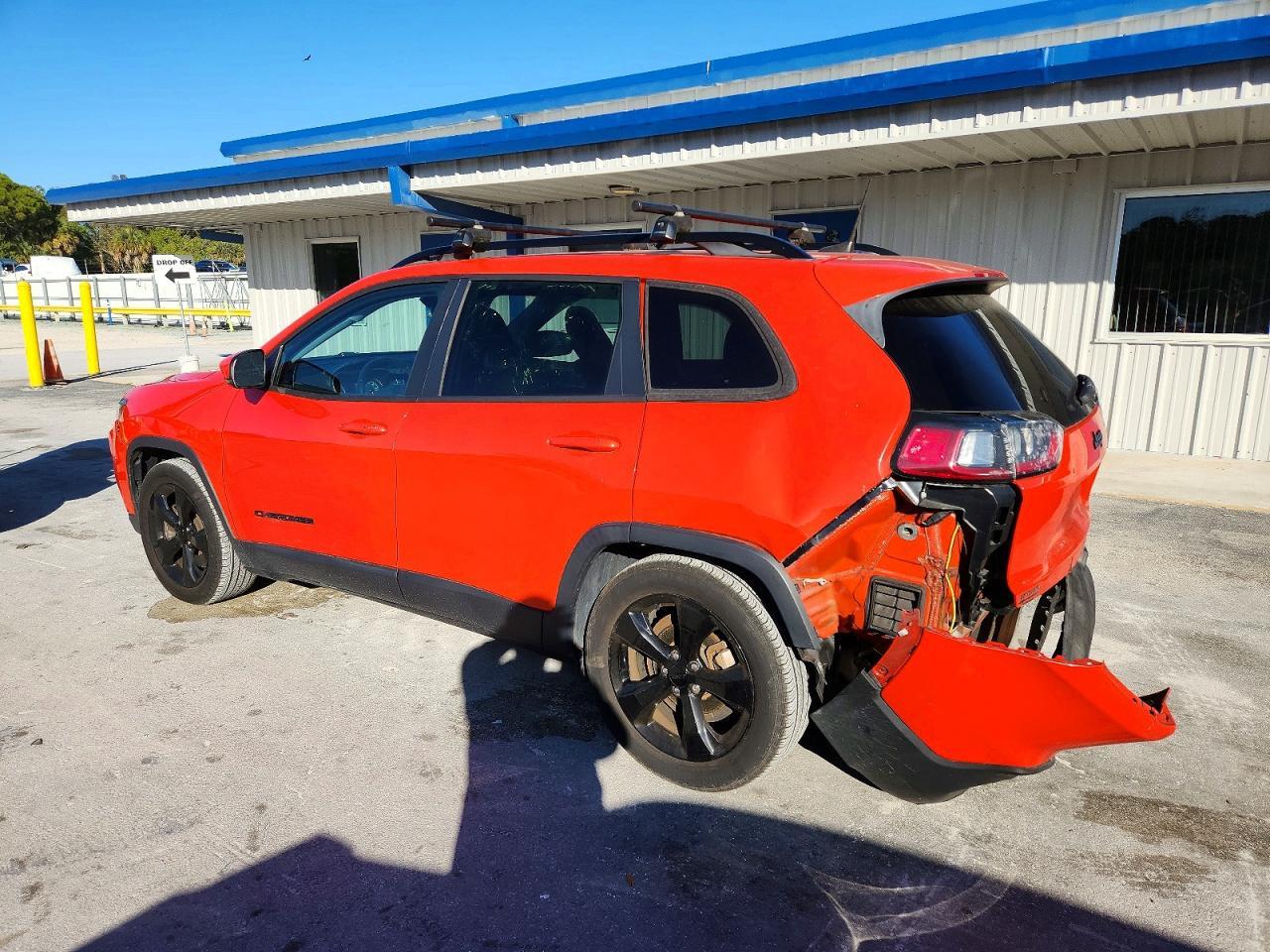 2021 Jeep Cherokee Latitude Plus - Image 2
