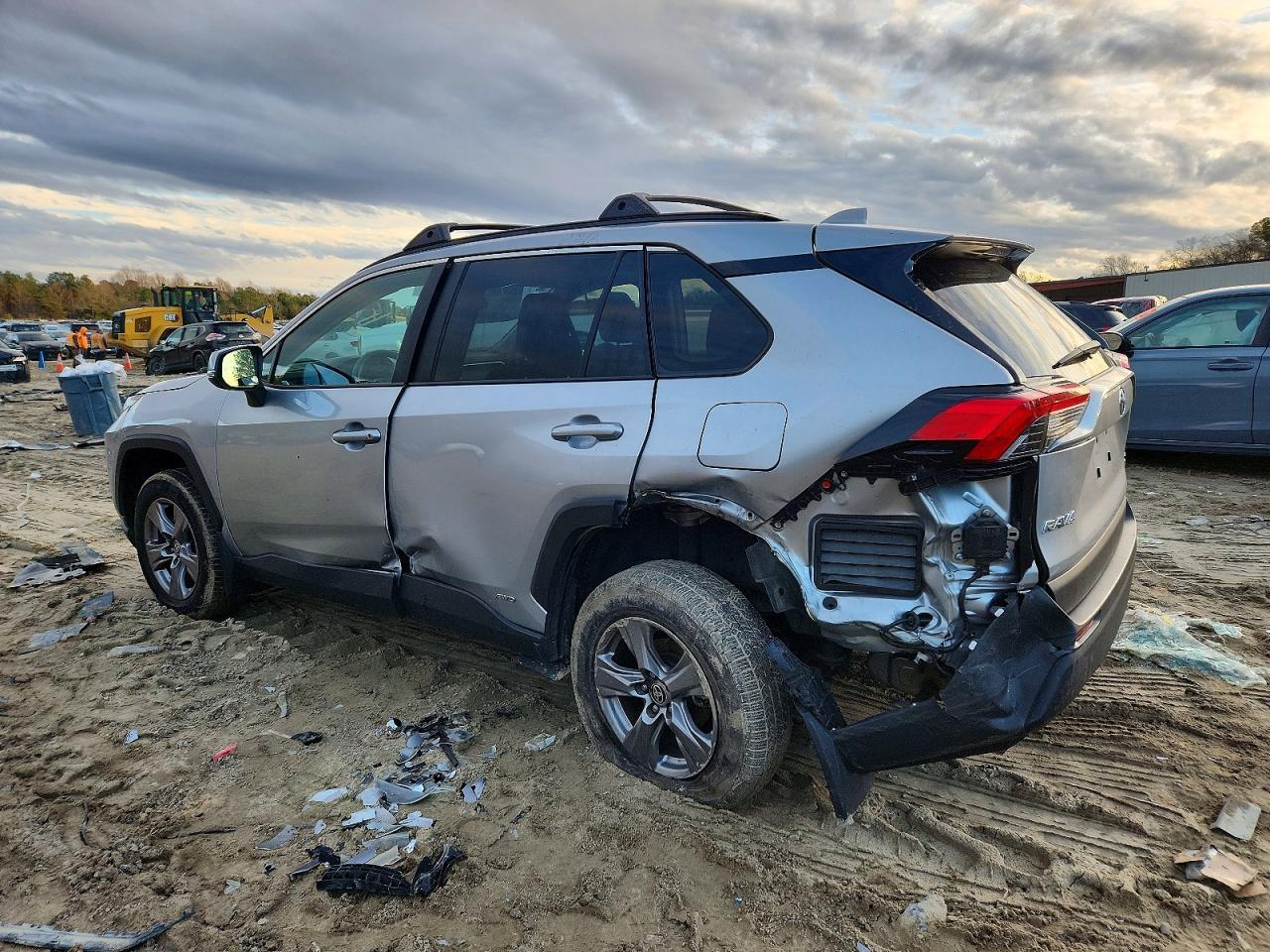 2024 Toyota Rav4 Xle - Фото 2