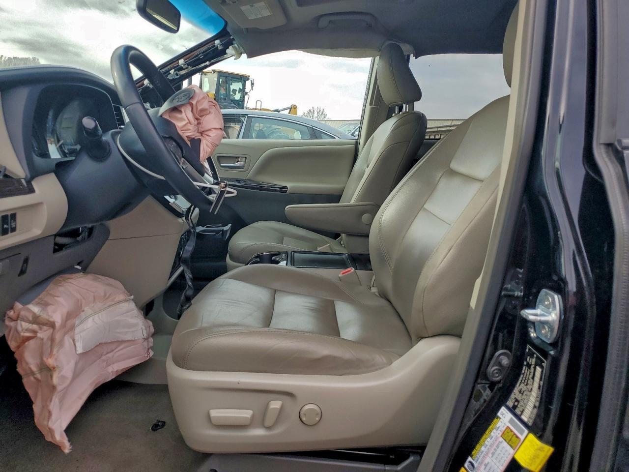 2017 Toyota Sienna Xle - Фото 7