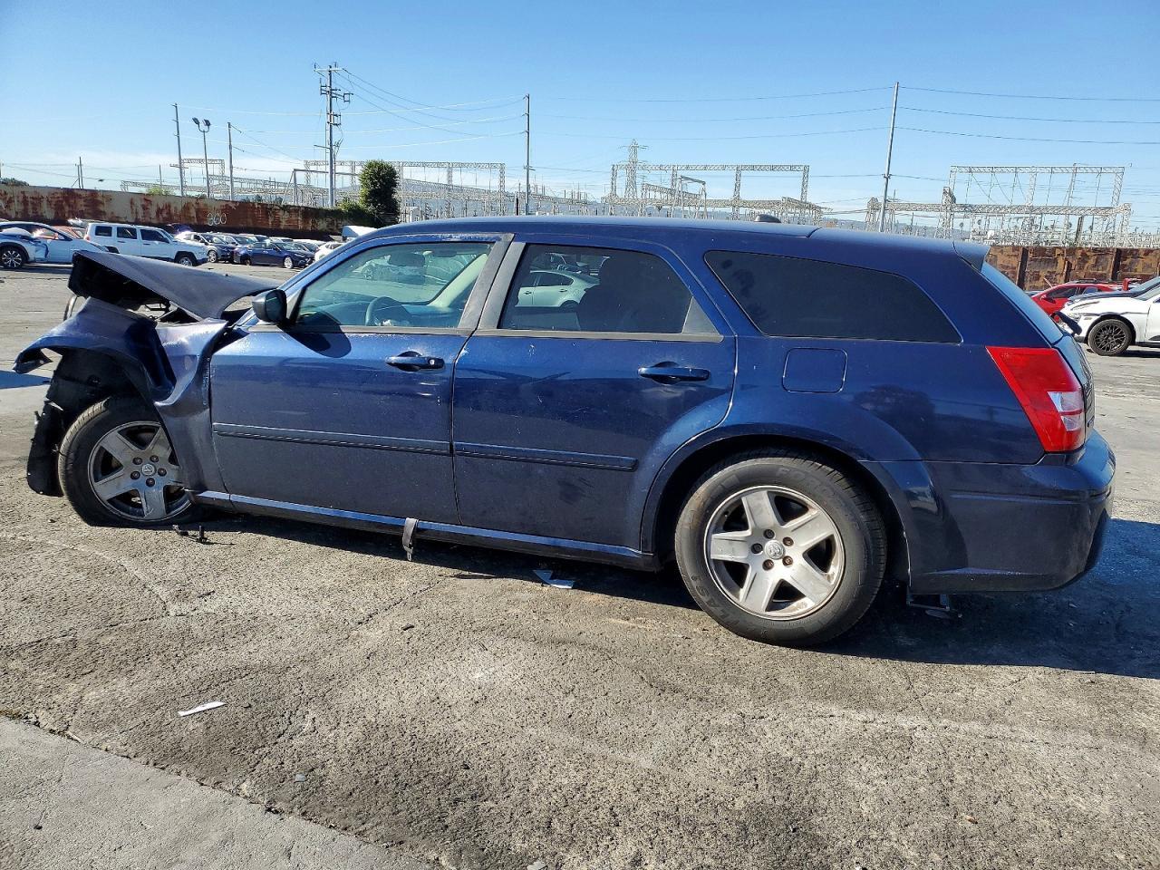 2005 Dodge Magnum Sxt - Image 2
