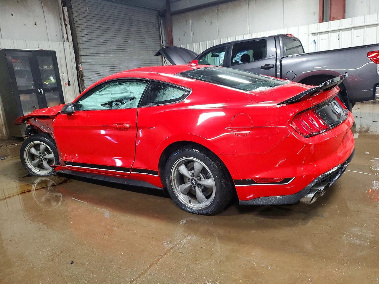 2021 Ford Mustang Mach I - Фото 2