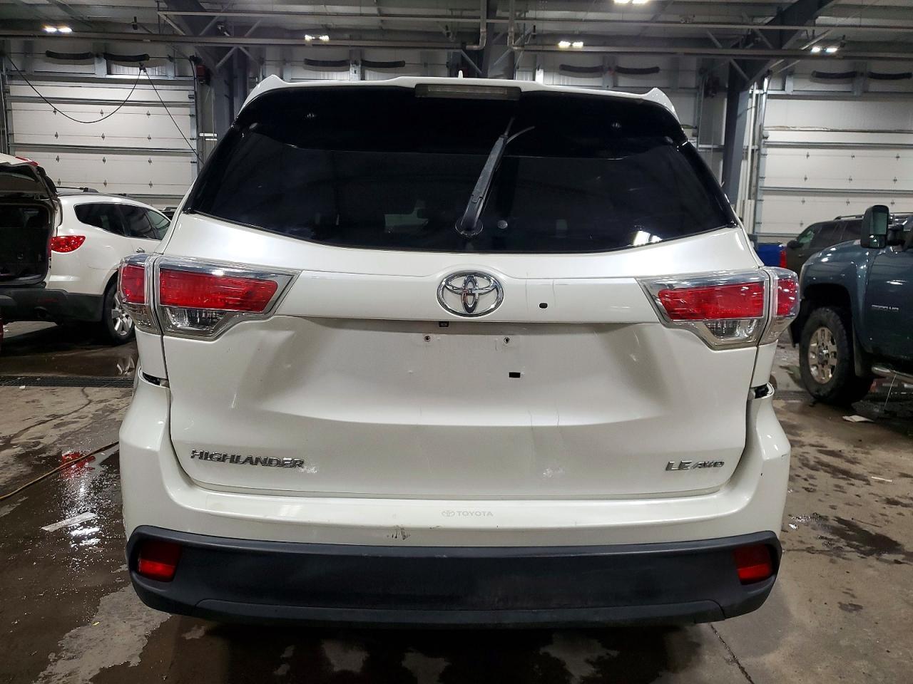 2014 Toyota Highlander Le - Фото 6
