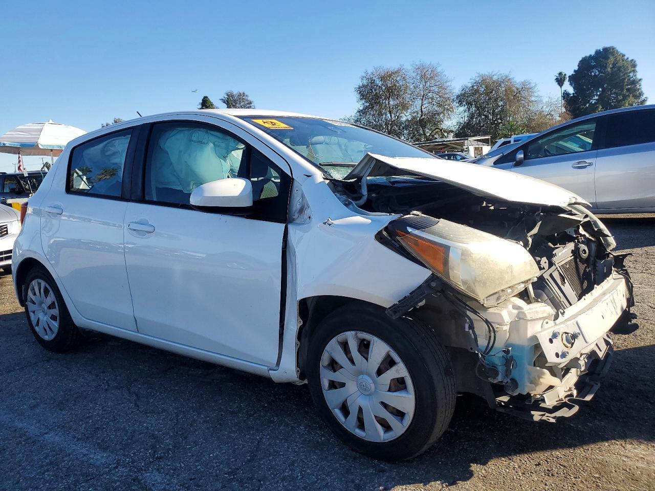2017 Toyota Yaris L - Image 4