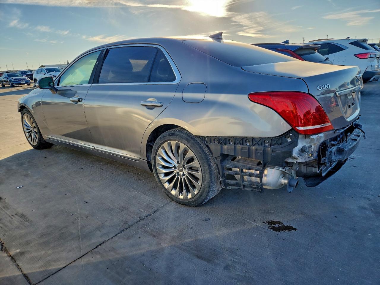 2018 Genesis G90 Ultimate - Фото 2