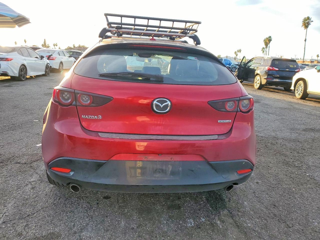 2019 Mazda 3 Premium - Фото 6