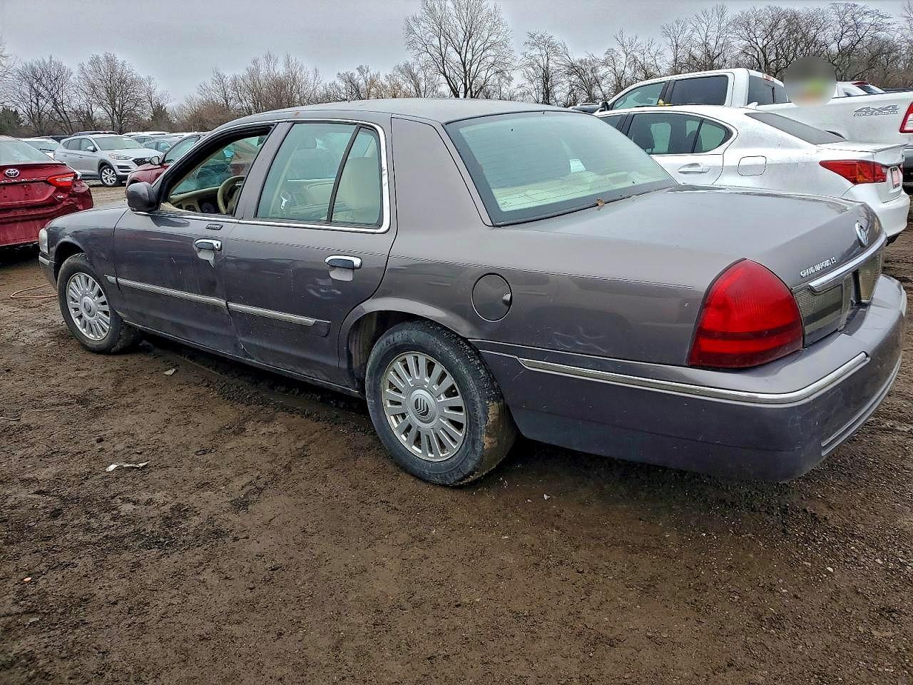 2008 Mercury Grand Marquis - Фото 2