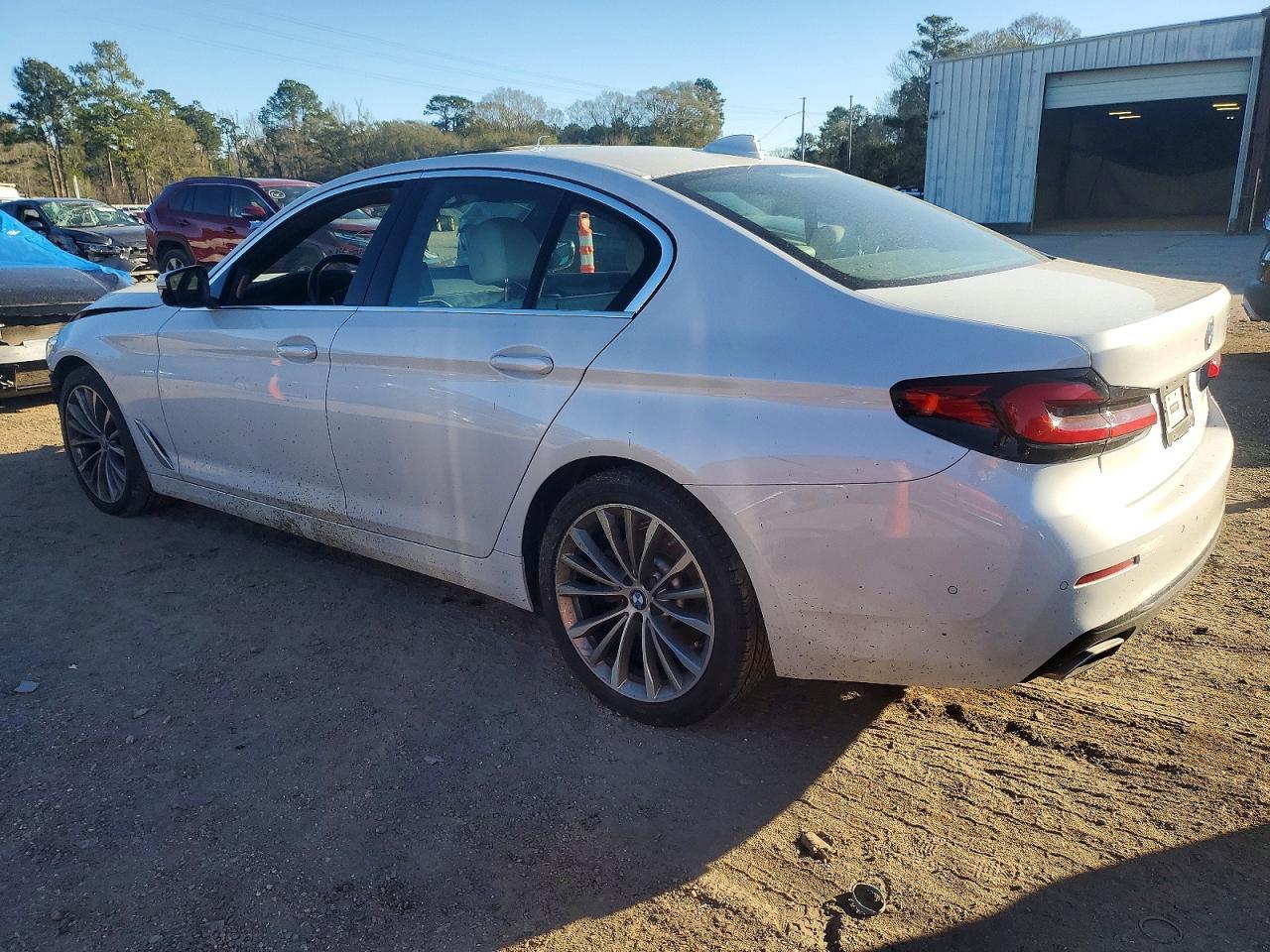 2021 BMW 530 I - Image 2