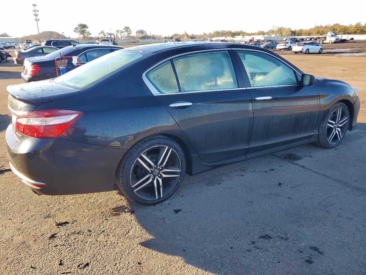 2017 Honda Accord Sport - Image 3