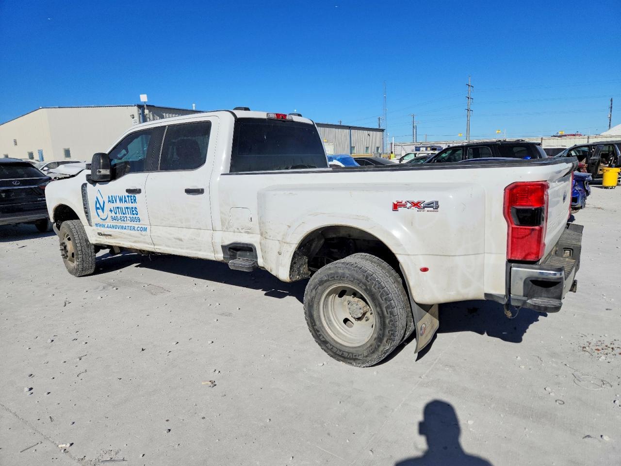 2023 Ford F350 Super Duty - Image 2