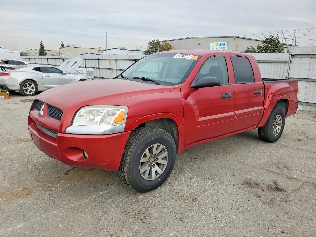 2009 Mitsubishi Raider Ls