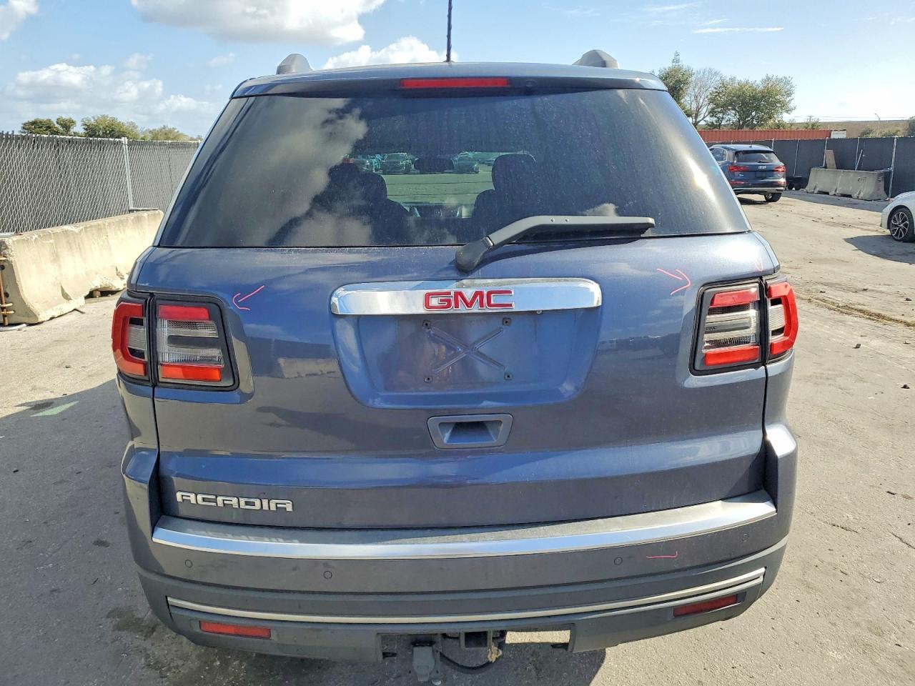 2014 GMC Acadia Sle - Image 6